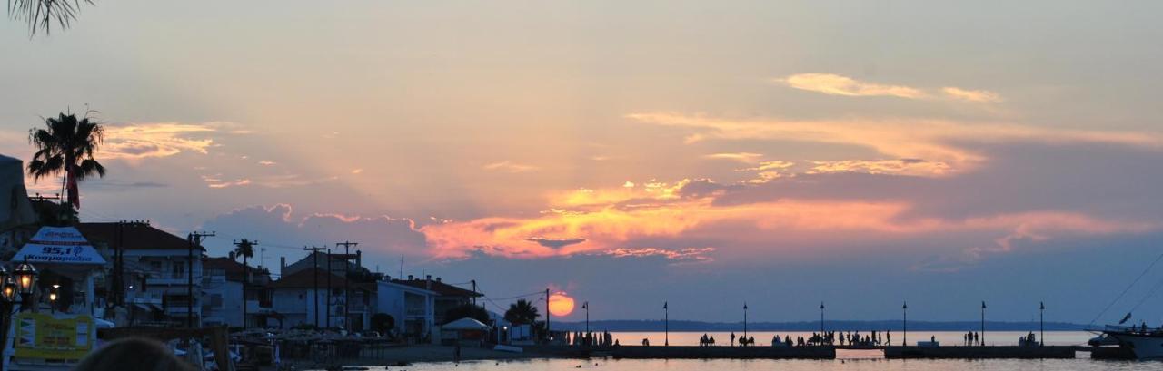 Eleni'S Sea View Adults Only Pefkochori Exterior photo